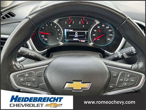 Used 2018 Chevrolet Equinox LT w/ Sun & Infotainment Package image 24