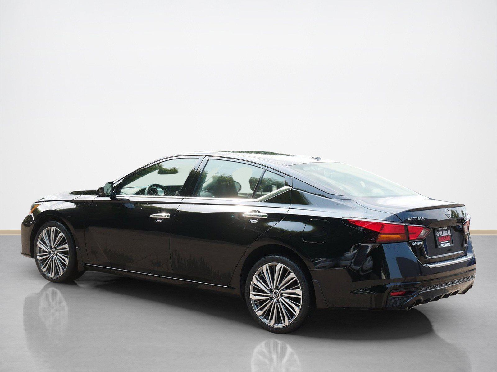 Certified 2023 Nissan Altima 2.5 SL AWD/4WD image 3