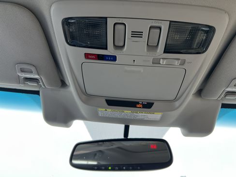 Used 2016 Subaru Outback 3.6R Limited image 31