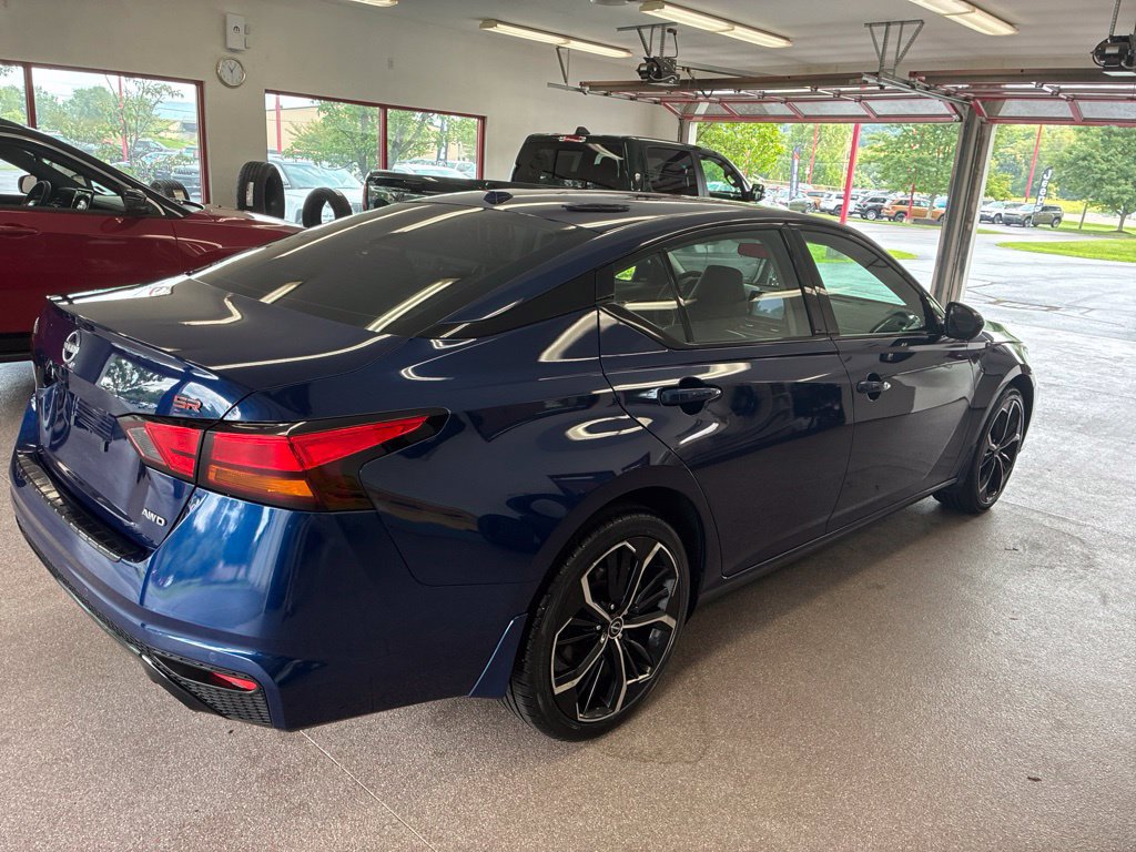 Used 2023 Nissan Altima 2.5 SR AWD/4WD image 25