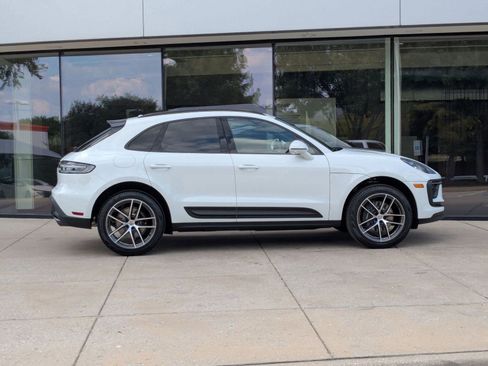 Certified 2026 Porsche Macan AWD/4WD image 8