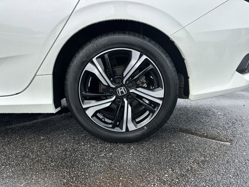 Used 2016 Honda Civic Touring image 22
