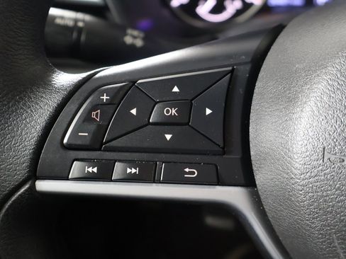 Used 2025 Nissan Altima 2.5 SV image 34