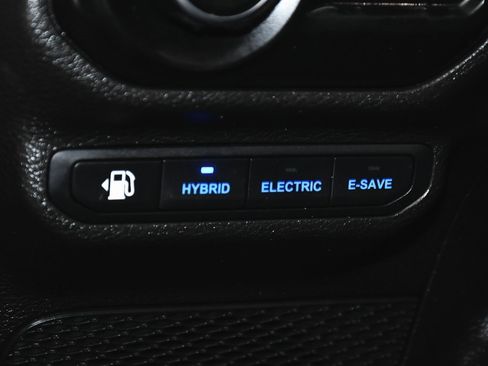 Used 2022 Jeep Wrangler Unlimited Rubicon 4xe w/ Cold Weather Group image 17