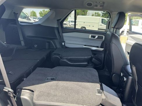 Certified 2023 Ford Explorer XLT w/ Equipment Group 202A AWD/4WD image 32