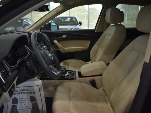 Used 2023 Audi Q5 2.0T Premium Plus w/ Premium Plus Package AWD/4WD image 11