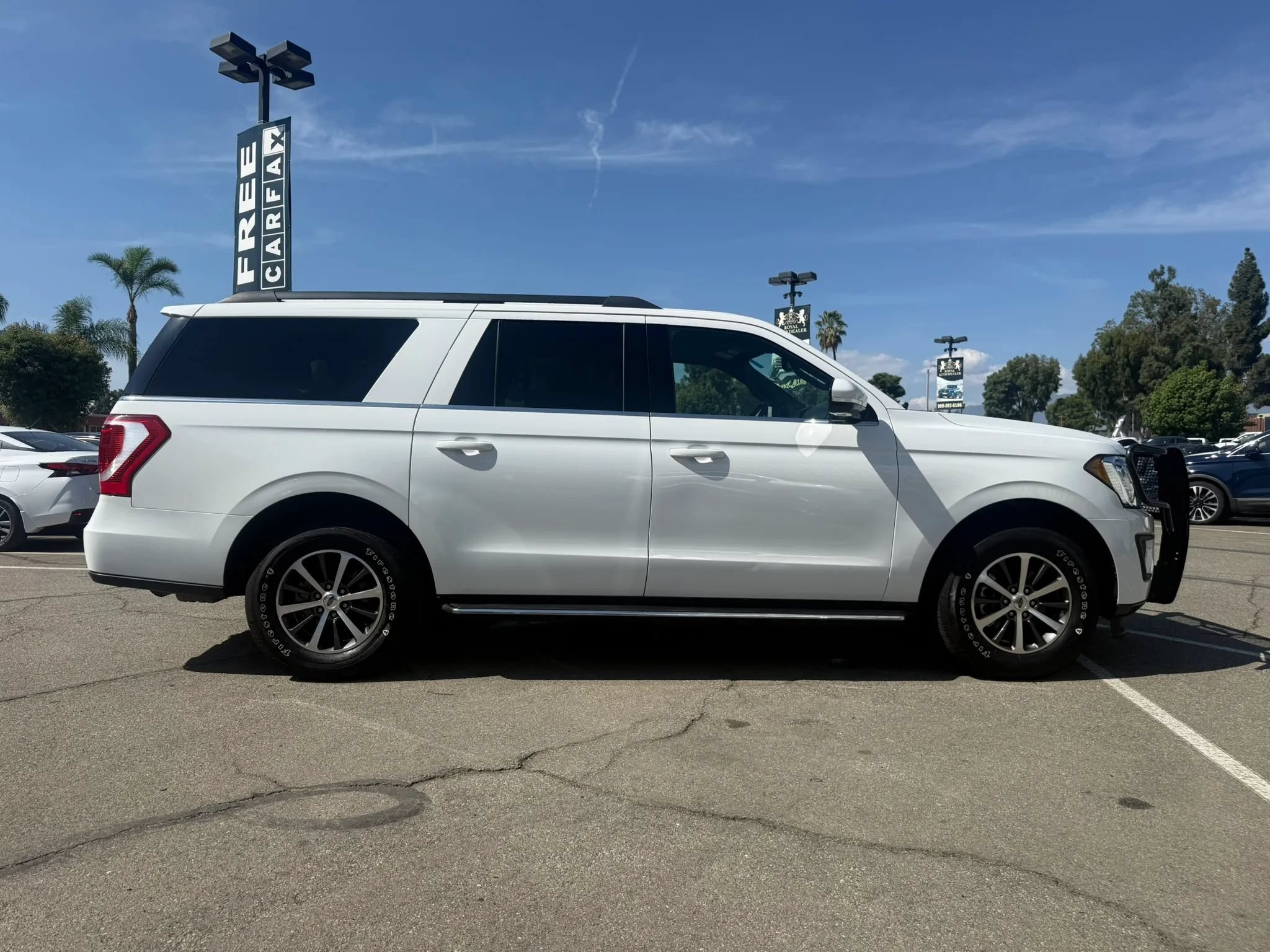 Used 2018 Ford Expedition Max XLT w/ Equipment Group 202A AWD/4WD image 6