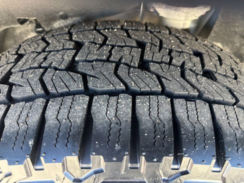 Used 2025 Honda Pilot Black Edition image 46