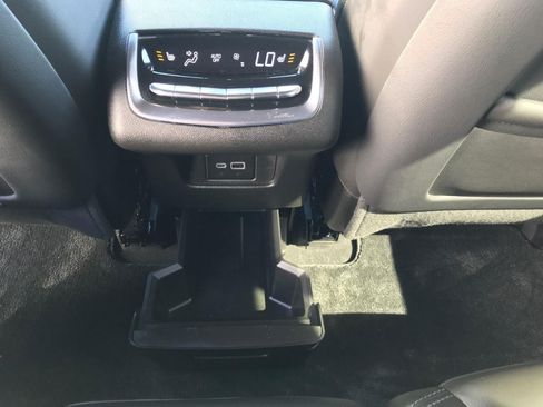 Certified 2025 Cadillac XT6 Premium Luxury w/ LPO, Premium Carpet Package AWD/4WD image 36