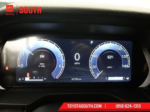 Used 2023 Jeep Grand Cherokee L Limited image 12