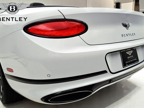 Used 2023 Bentley Continental GT Speed image 16