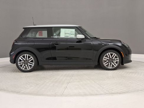 New 2026 MINI Cooper 2-Door Hardtop image 6