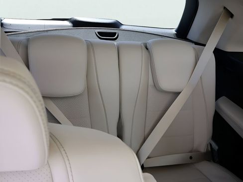 New 2026 Mercedes-Benz GLS 450 4MATIC image 15