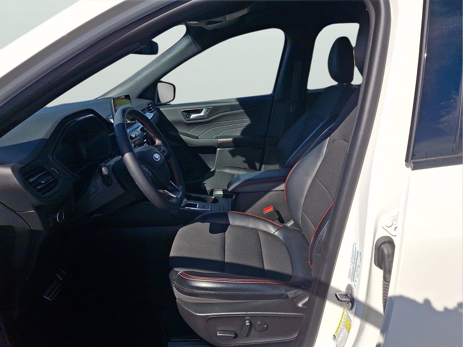 Used 2023 Ford Escape ST-Line w/ Equipment Group 301A FWD image 11