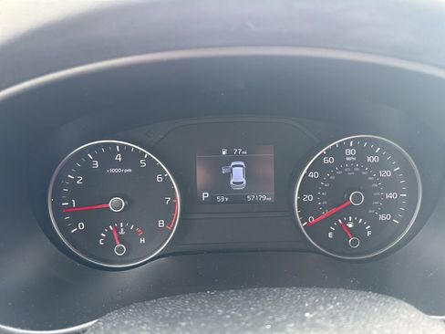 Used 2020 Kia Sportage LX image 11