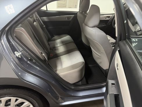 Used 2018 Toyota Corolla LE image 27