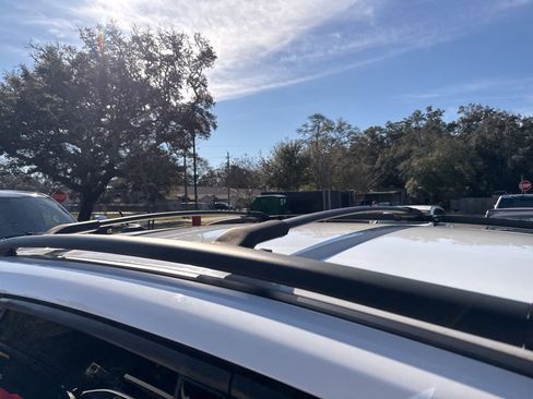 Used 2017 Ford Escape SE w/ Equipment Group 201A image 7