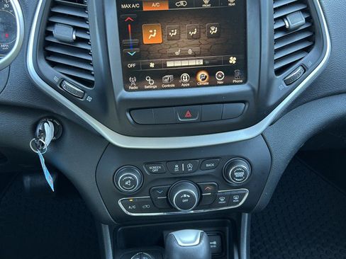 Used 2015 Jeep Cherokee Trailhawk w/ Leather Interior Group AWD/4WD image 7