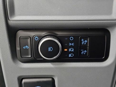 Used 2023 Ford F150 XLT AWD/4WD image 28