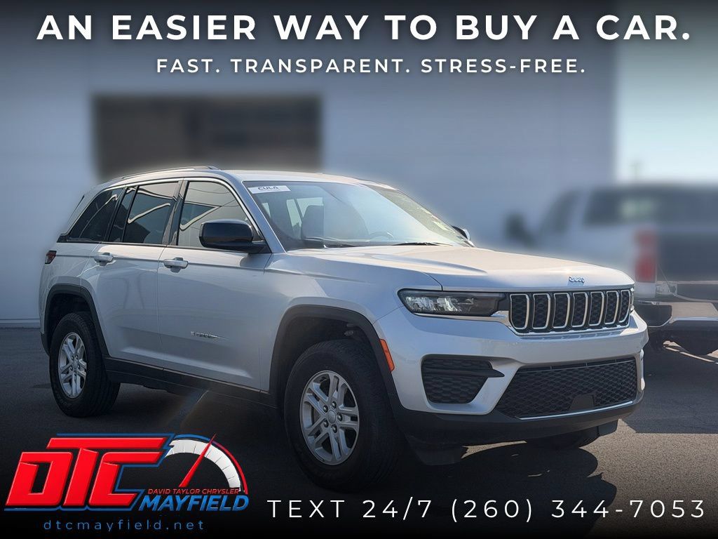 Used 2023 Jeep Grand Cherokee Laredo AWD/4WD image 1