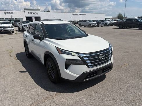 Used 2024 Nissan Rogue S FWD image 8