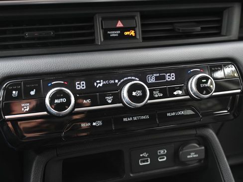 Used 2023 Honda Pilot Elite image 33