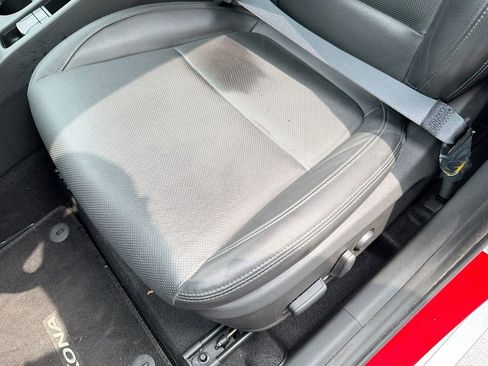 Used 2022 Hyundai Kona Limited AWD/4WD image 20