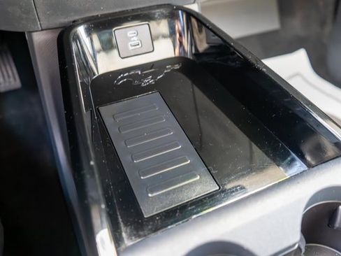 Used 2021 Ford Mustang Mach-E Premium image 32