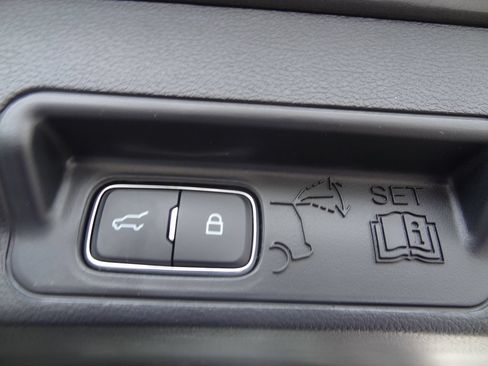 Used 2026 Ford Explorer Active AWD/4WD image 11