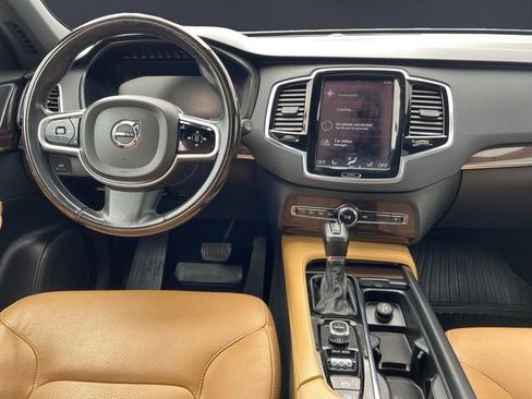 Used 2016 Volvo XC90 T6 Momentum w/ Vision Package image 10