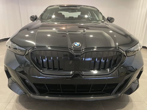 Used 2026 BMW 530i xDrive w/ M Sport Package AWD/4WD image 2