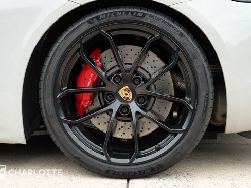 Used 2021 Porsche 718 Boxster Spyder RWD image 12
