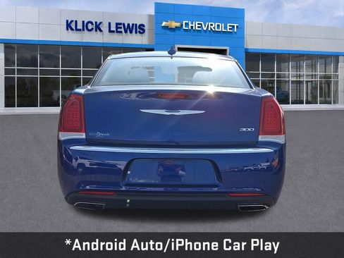 Used 2021 Chrysler 300 Touring w/ Driver Convenience Group RWD image 7