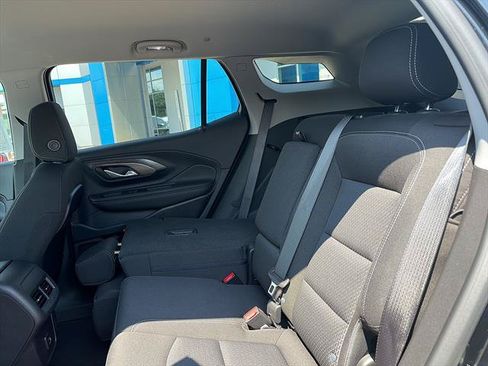 Used 2024 GMC Terrain SLE w/ Driver Convenience Package AWD/4WD image 11