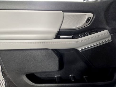 Certified 2025 Ford Expedition Active image 14