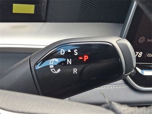 New 2026 Volkswagen Tiguan SE R-Line image 8