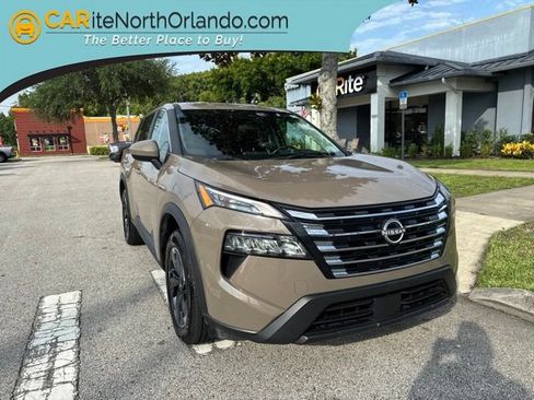 Used 2025 Nissan Rogue SV AWD/4WD image 1