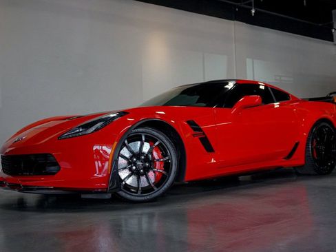 Used 2017 Chevrolet Corvette Grand Sport w/ Z07 Performance Package RWD image 1