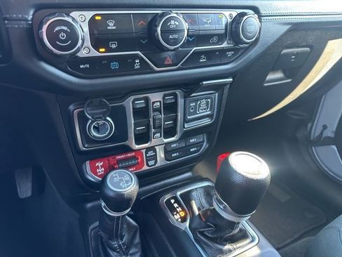 Used 2024 Jeep Wrangler Unlimited Rubicon 4xe image 62