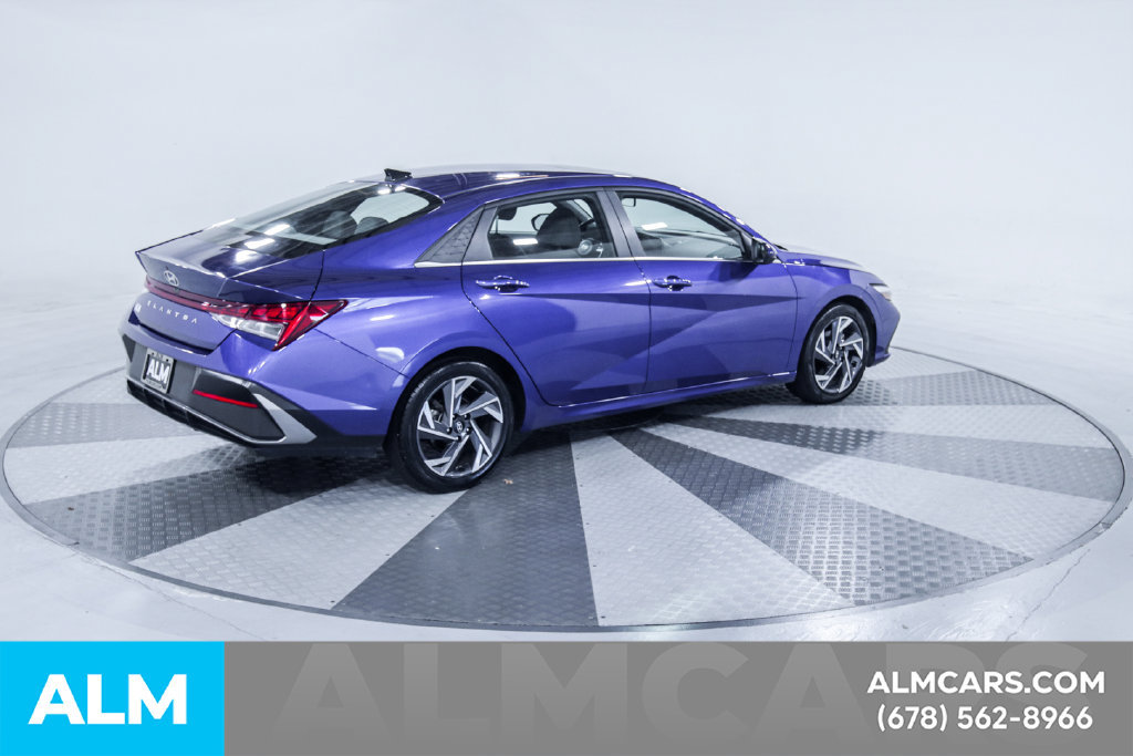Used 2025 Hyundai Elantra SEL FWD image 10