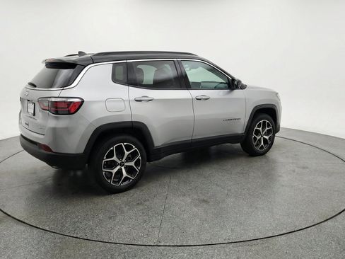 Used 2025 Jeep Compass Limited AWD/4WD image 9