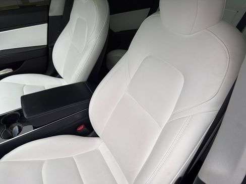 Used 2020 Tesla Model 3 Performance image 9