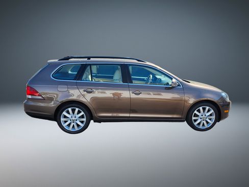 Used 2013 Volkswagen Jetta SE FWD image 1