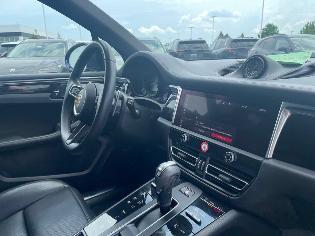 Used 2022 Porsche Macan S AWD/4WD image 28