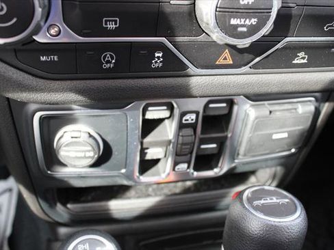 Certified 2024 Jeep Gladiator Sport image 27