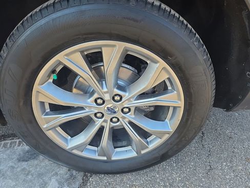 Certified 2020 Ford Explorer XLT w/ Equipment Group 202A image 18