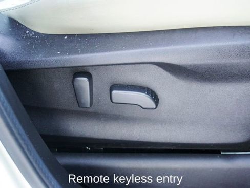 Used 2024 Subaru Ascent Limited image 5