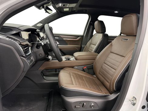 New 2026 GMC Acadia Denali Ultimate w/ LPO, Floor Liner Package image 8