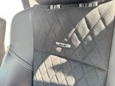 Used 2018 Mercedes-Benz G 550 Squared image 30