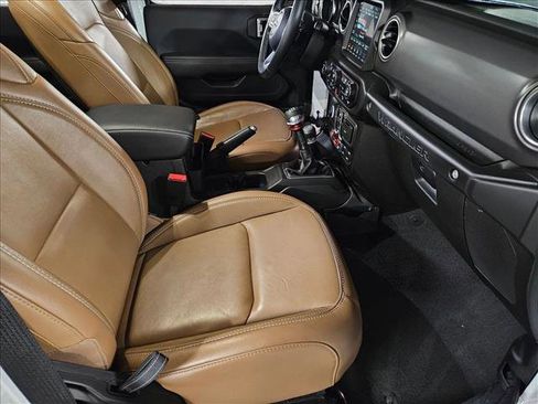 Used 2023 Jeep Wrangler Unlimited Rubicon image 20